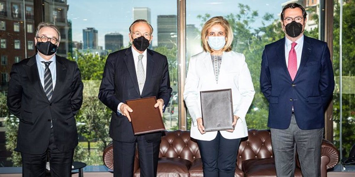 La Fundación CEOE y la Fundación La Caixa firman un acuerdo para la inclusión laboral de colectivos vulnerables