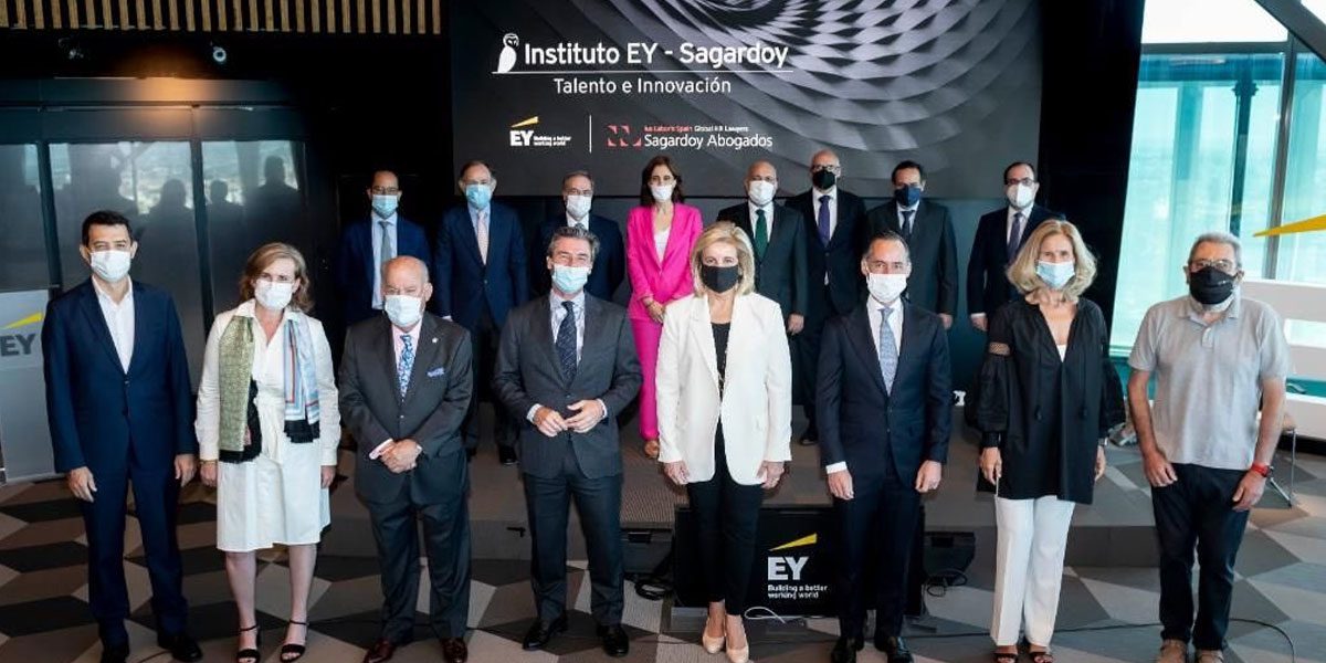 Fátima Báñez presidirá el nuevo Instituto EY-Sagardoy Talento e Innovación